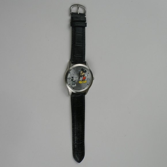 Vintage Mickey Mouse Watch - Picture 2 of 7